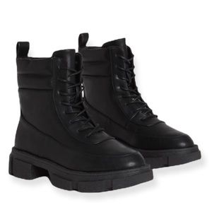 Wild Diva Prema Black Combat Boots With Lug Sole Size 7 1/2 NWT